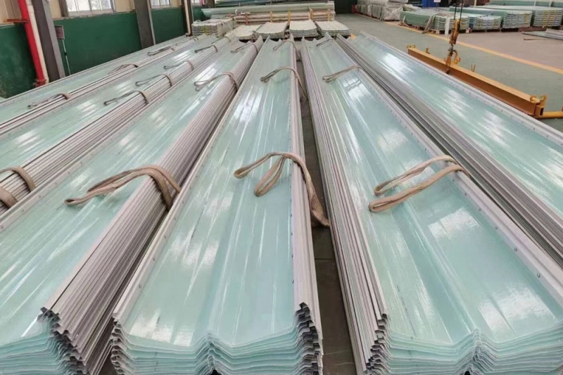 金屬鎖邊采光板